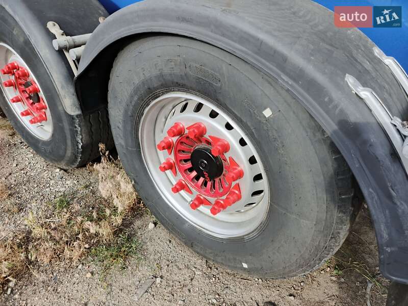 Цистерна полуприцеп Menci SA 2008 в Одессе