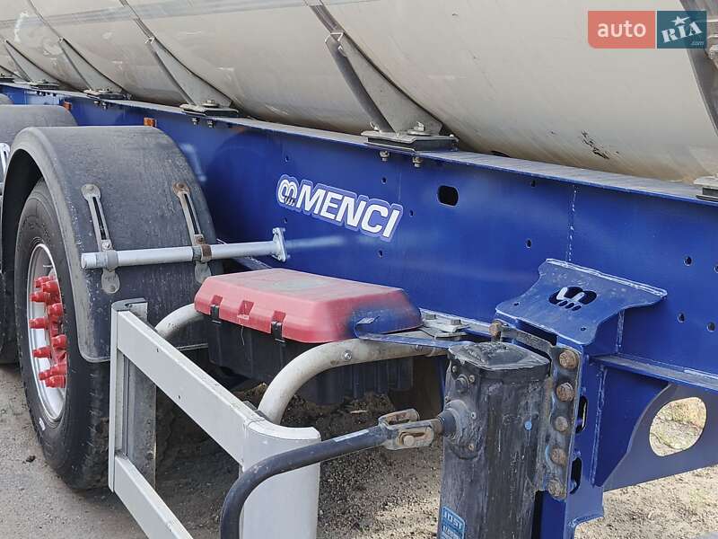 Цистерна полуприцеп Menci SA 2008 в Одессе