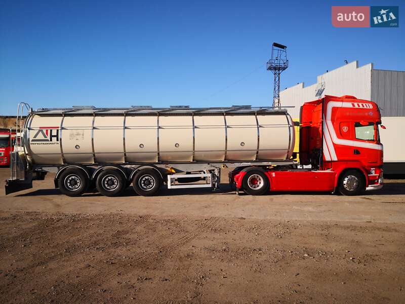 Цистерна напівпричіп Menci SA 2014 в Кам'янському