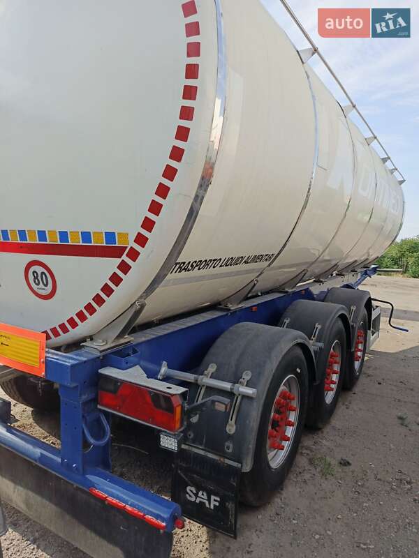 Цистерна полуприцеп Menci SA 2009 в Одессе