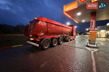 Самоскид напівпричіп Menci SA 2010 в Шептицькому