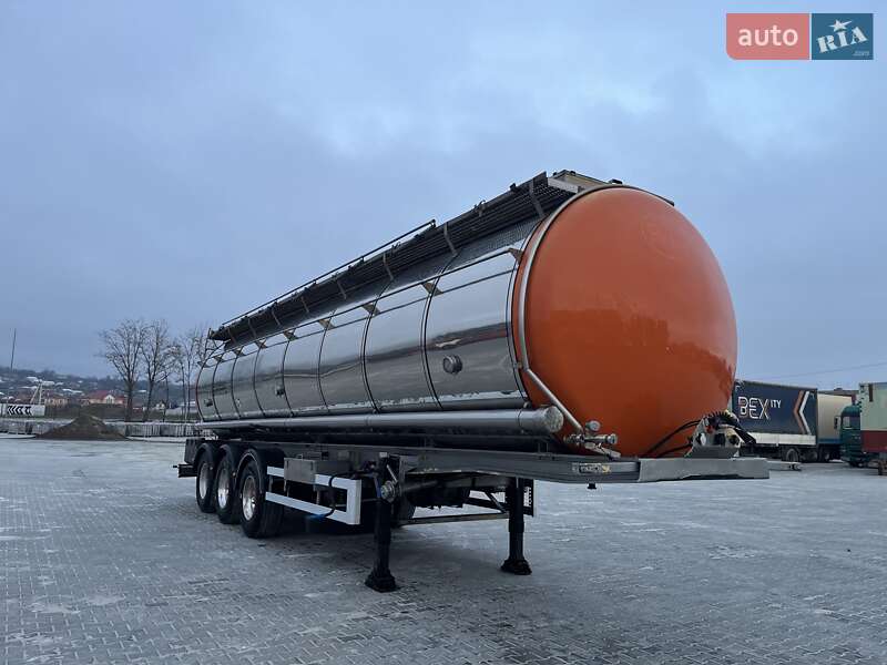 Цистерна полуприцеп Menci SL 1995 в Черновцах