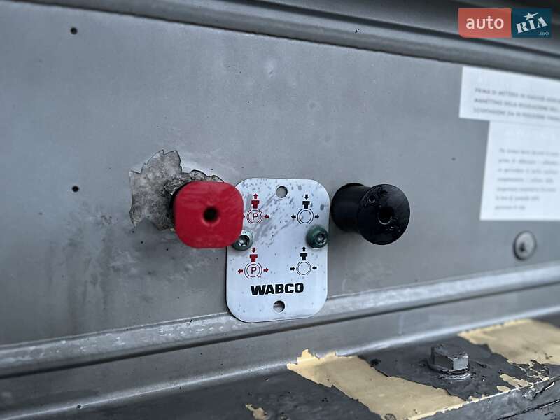 Цистерна полуприцеп Menci SL 1995 в Черновцах