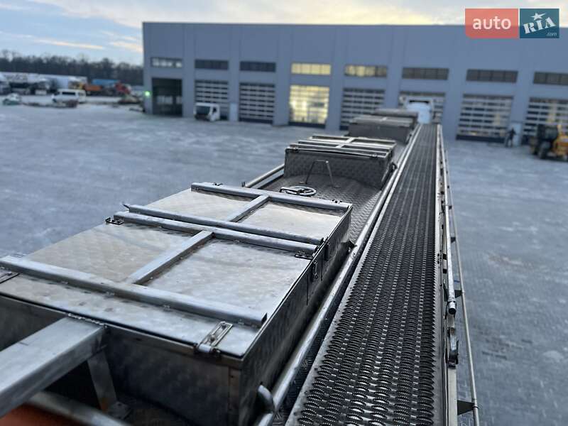 Цистерна полуприцеп Menci SL 1995 в Черновцах