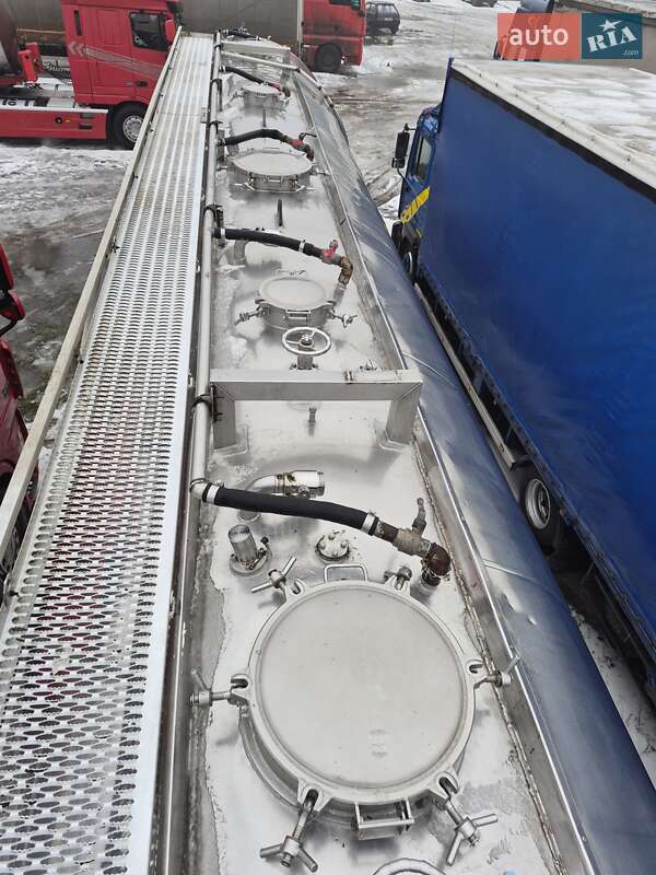 Цистерна полуприцеп Menci SL 2002 в Черкассах фото 5 Цистерна полуприцеп Menci SL 2002 в Черкассах