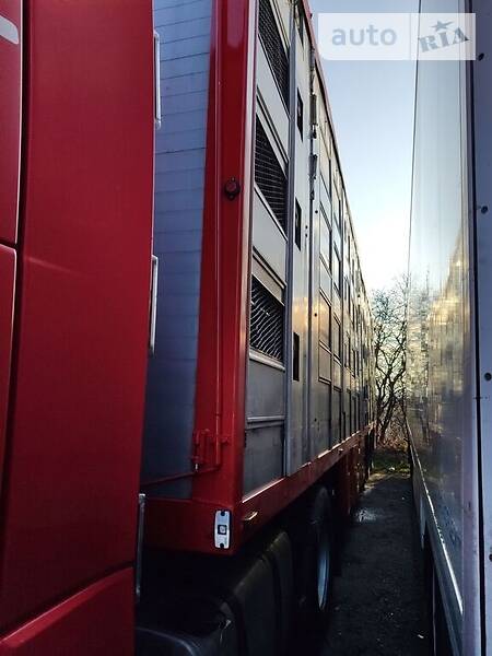 Для перевезення тварин - напівпричіп Menke 324 2007 в Радомишлі