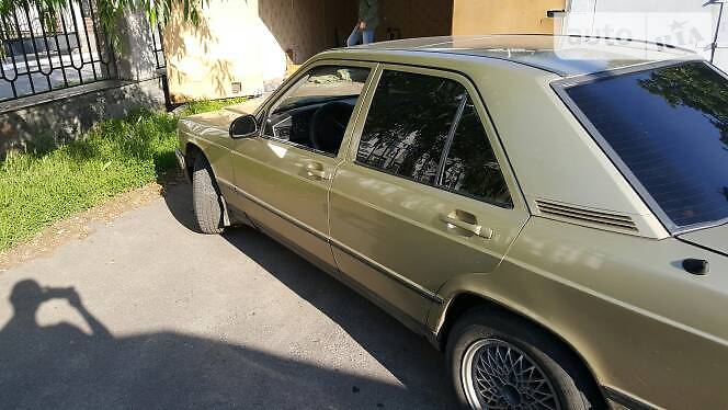 Седан Mercedes-Benz 190 1985 в Кременчуці
