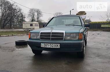 Седан Mercedes-Benz 190 1986 в 