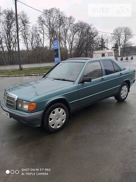 Седан Mercedes-Benz 190 1986 в 