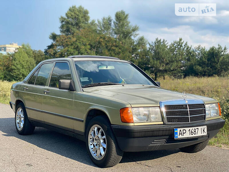 Седан Mercedes-Benz 190 1984 в Дніпрі