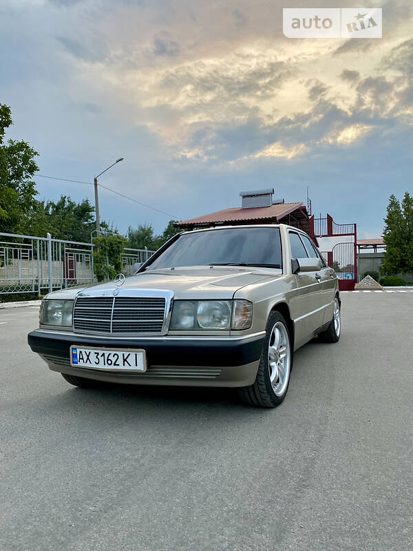 Седан Mercedes-Benz 190 1991 в Харькове