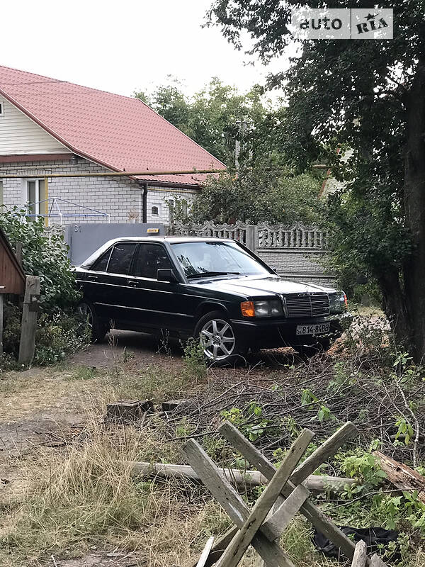 Mercedes-Benz 190