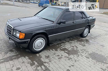 Седан Mercedes-Benz 190 1988 в 
