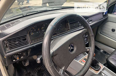 Седан Mercedes-Benz 190 1988 в 