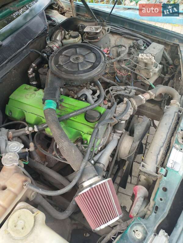 Седан Mercedes-Benz 190 1984 в Одессе