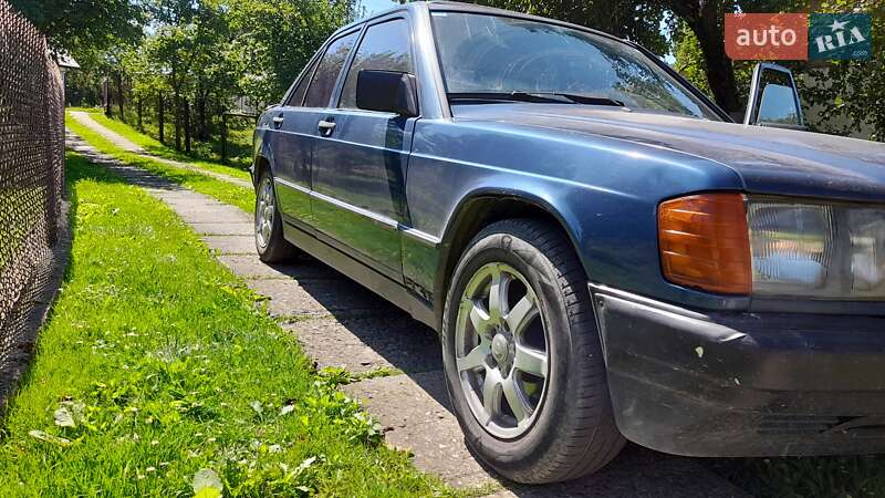 Седан Mercedes-Benz 190 1985 в Стрые