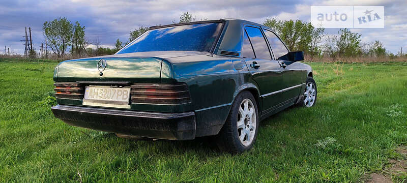 Седан Mercedes-Benz 190 1984 в Покровске