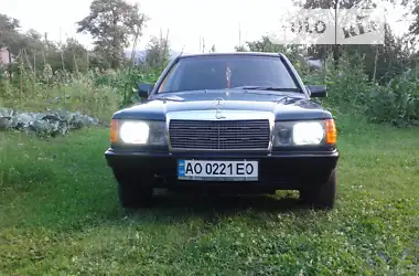 Mercedes-Benz 190 1987
