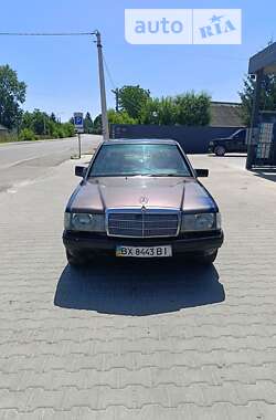 Седан Mercedes-Benz 190 1988 в Лановцах