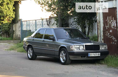 Седан Mercedes-Benz 190 1988 в Одессе