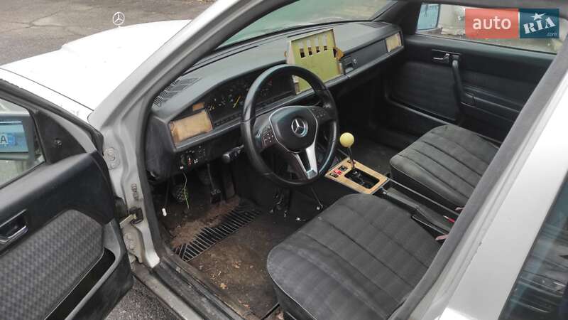 Седан Mercedes-Benz 190 1990 в Дніпрі