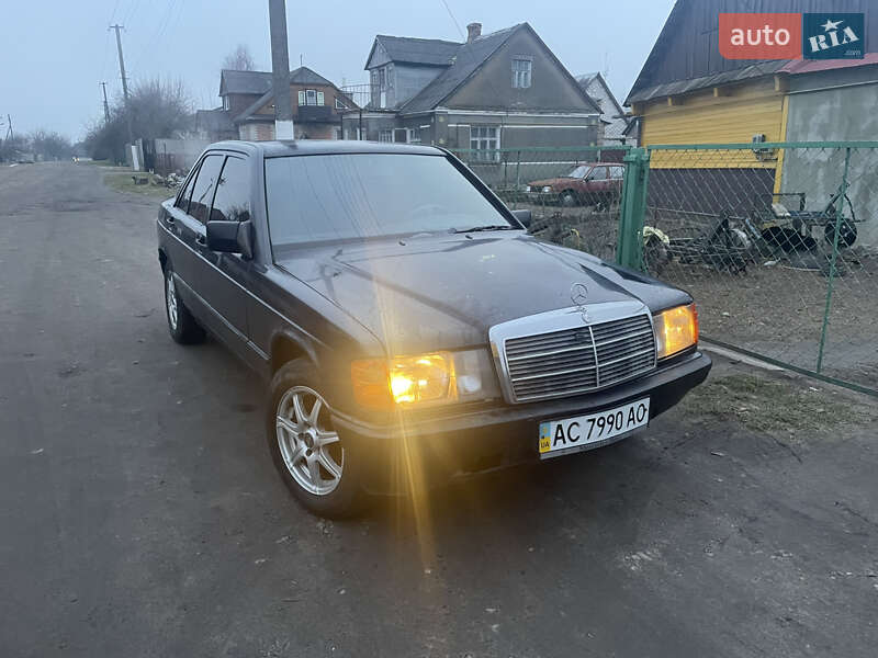 Mercedes-Benz 190 1987