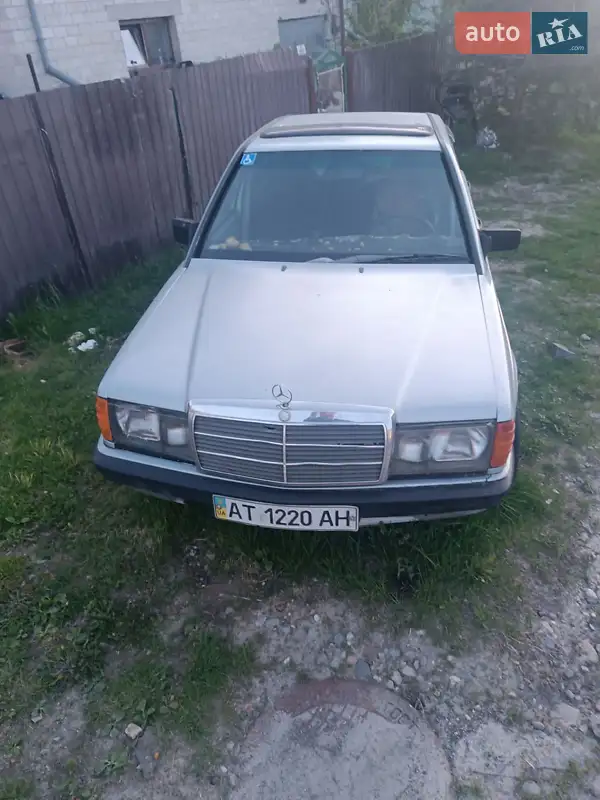 Mercedes-Benz 190 1985