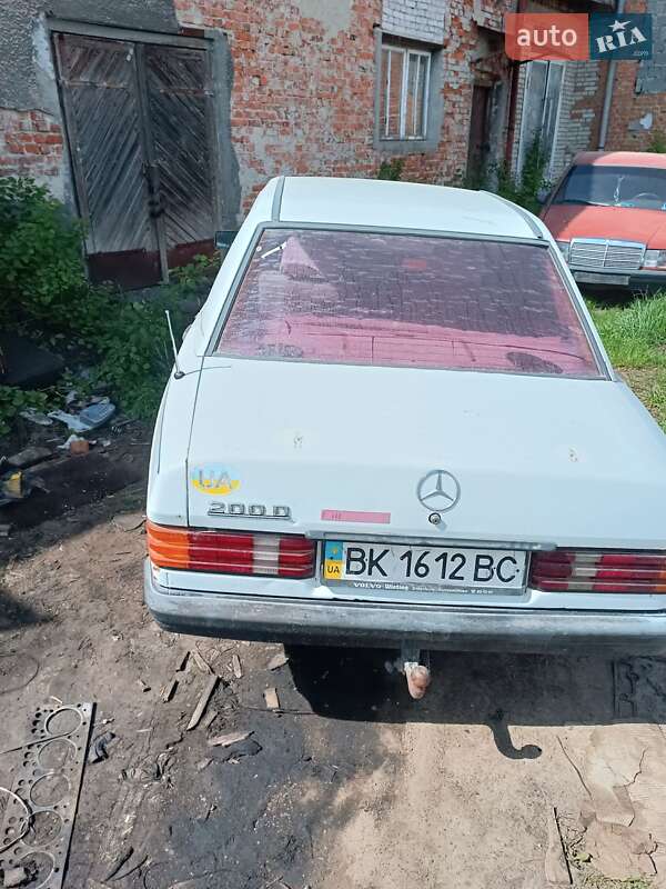 Седан Mercedes-Benz 190 1986 в Николаеве