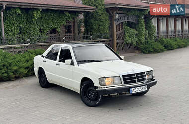 Седан Mercedes-Benz 190 1986 в Летичіві