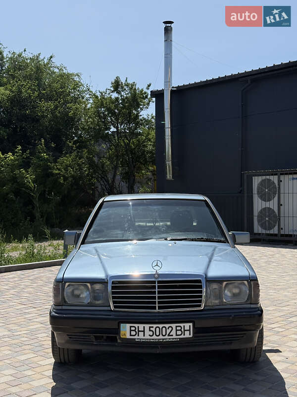 Mercedes-Benz 190 1986