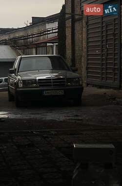 Седан Mercedes-Benz 190 1985 в Житомирі