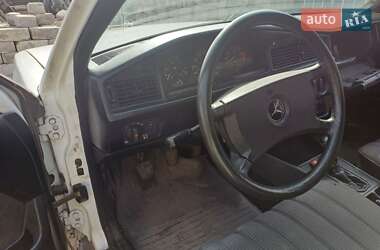 Седан Mercedes-Benz 190 1985 в 