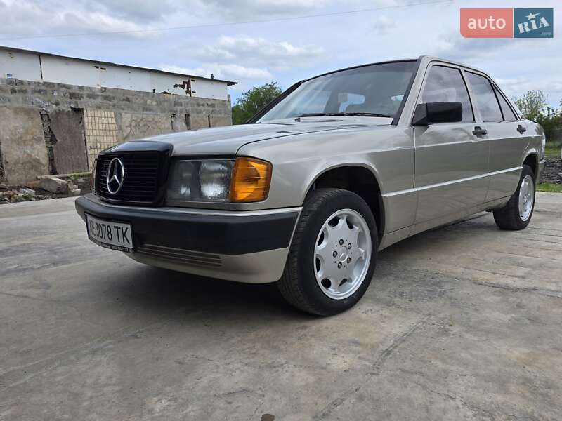 Mercedes-Benz 190 1992