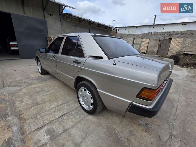 Седан Mercedes-Benz 190 1992 в Жовтих Водах
