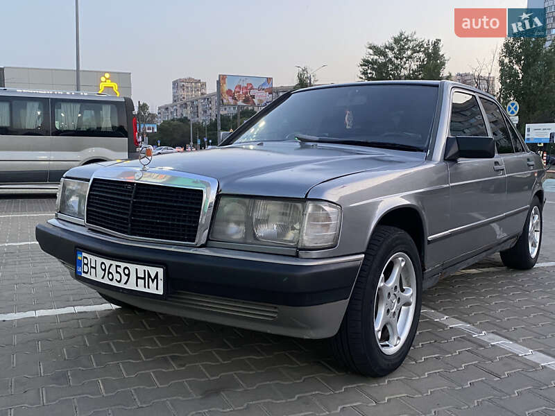 Mercedes-Benz 190 1988