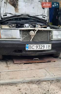 Седан Mercedes-Benz 190 1983 в Новояворовске