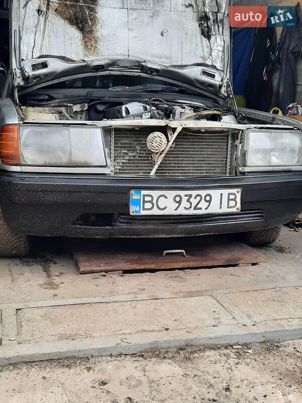 Mercedes-Benz 190 1983