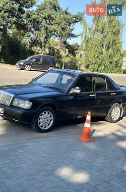 Седан Mercedes-Benz 190 1987 в Львові