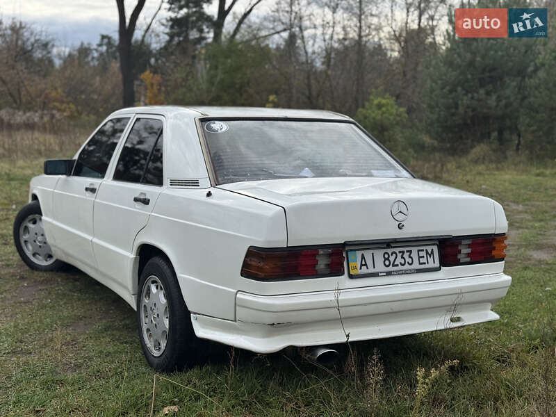 Седан Mercedes-Benz 190 1984 в Житомире фото 4 Седан Mercedes-Benz 190 1984 в Житомире