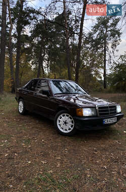 Седан Mercedes-Benz 190 1985 в Черкасах