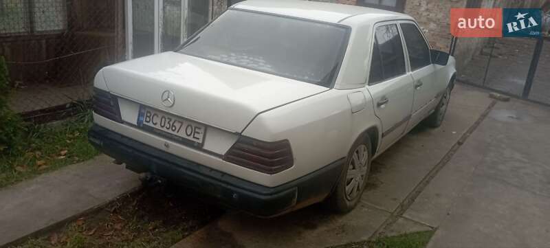 Седан Mercedes-Benz 190 1988 в Золочеве