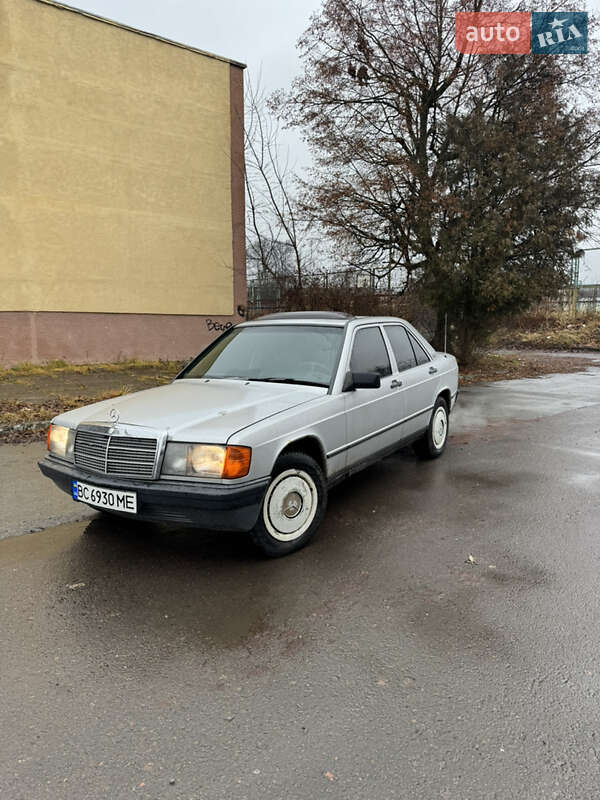 Mercedes-Benz 190 1985
