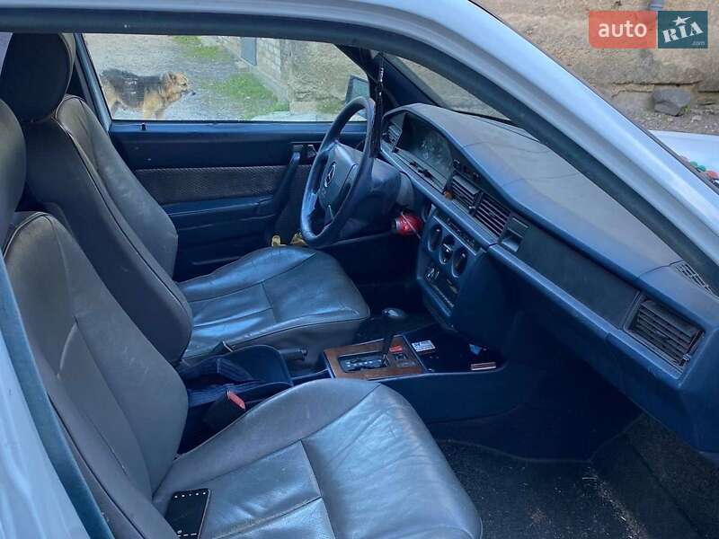 Mercedes-Benz 190 1985