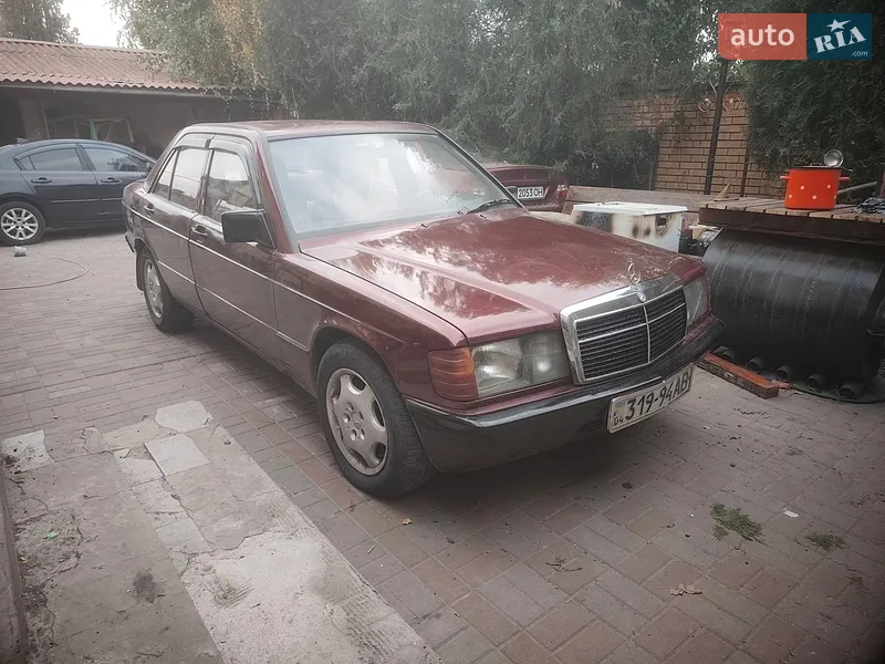 Mercedes-Benz 190 1985