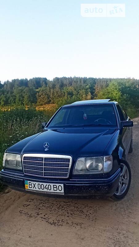 Mercedes-Benz 220