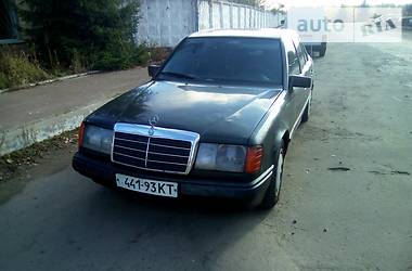 Седан Mercedes-Benz 230 Pullman 1989 в Прилуках