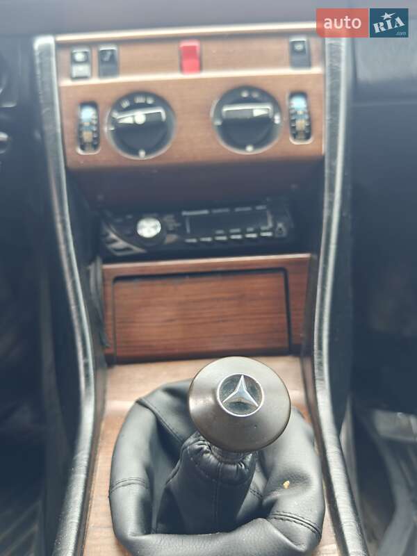 Седан Mercedes-Benz 500K 1986 в Луцке