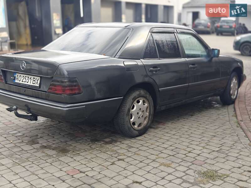 Седан Mercedes-Benz 500K 1986 в Луцке