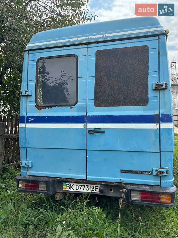 Минивэн Mercedes-Benz 500K 1995 в Корце фото 7 Минивэн Mercedes-Benz 500K 1995 в Корце