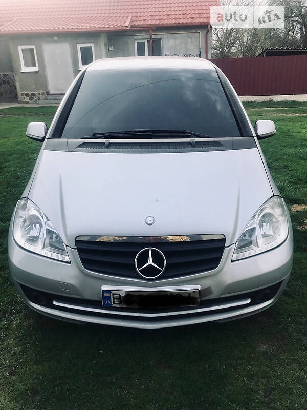 Mercedes-Benz A 180